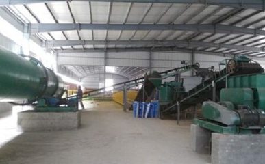 高效翻堆機在有機肥生產(chǎn)工藝中的關(guān)鍵作用與應用